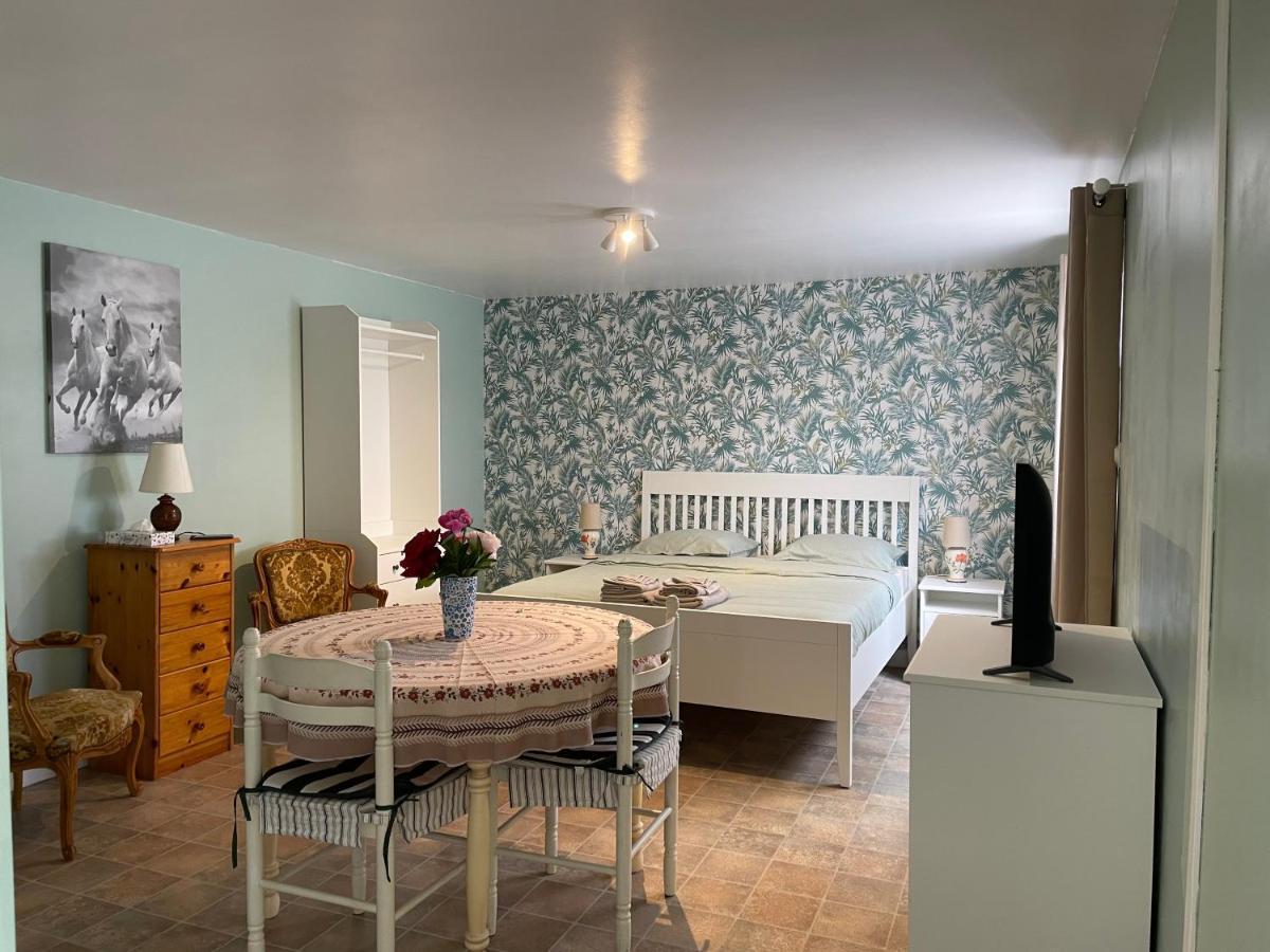 Chambre Independante Bed & Breakfast Lalinde Eksteriør bilde