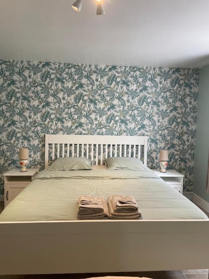 Chambre Independante Bed & Breakfast Lalinde Eksteriør bilde